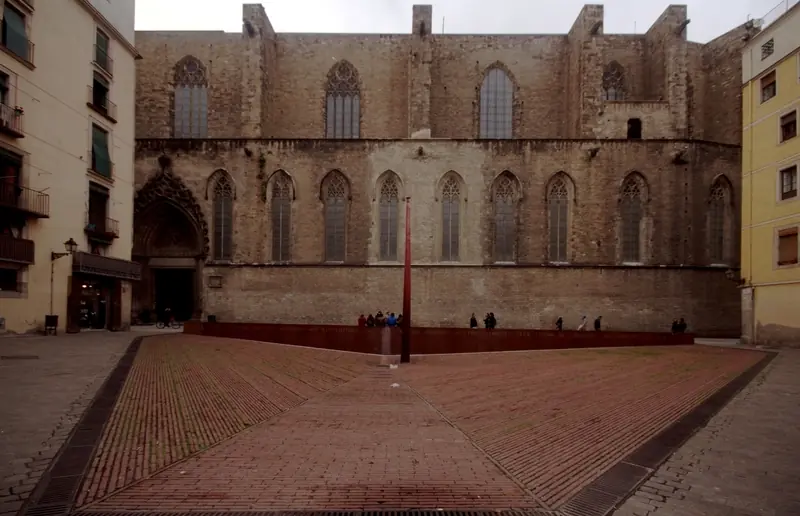 Where Is Placa del Fossar de les Moreres Located