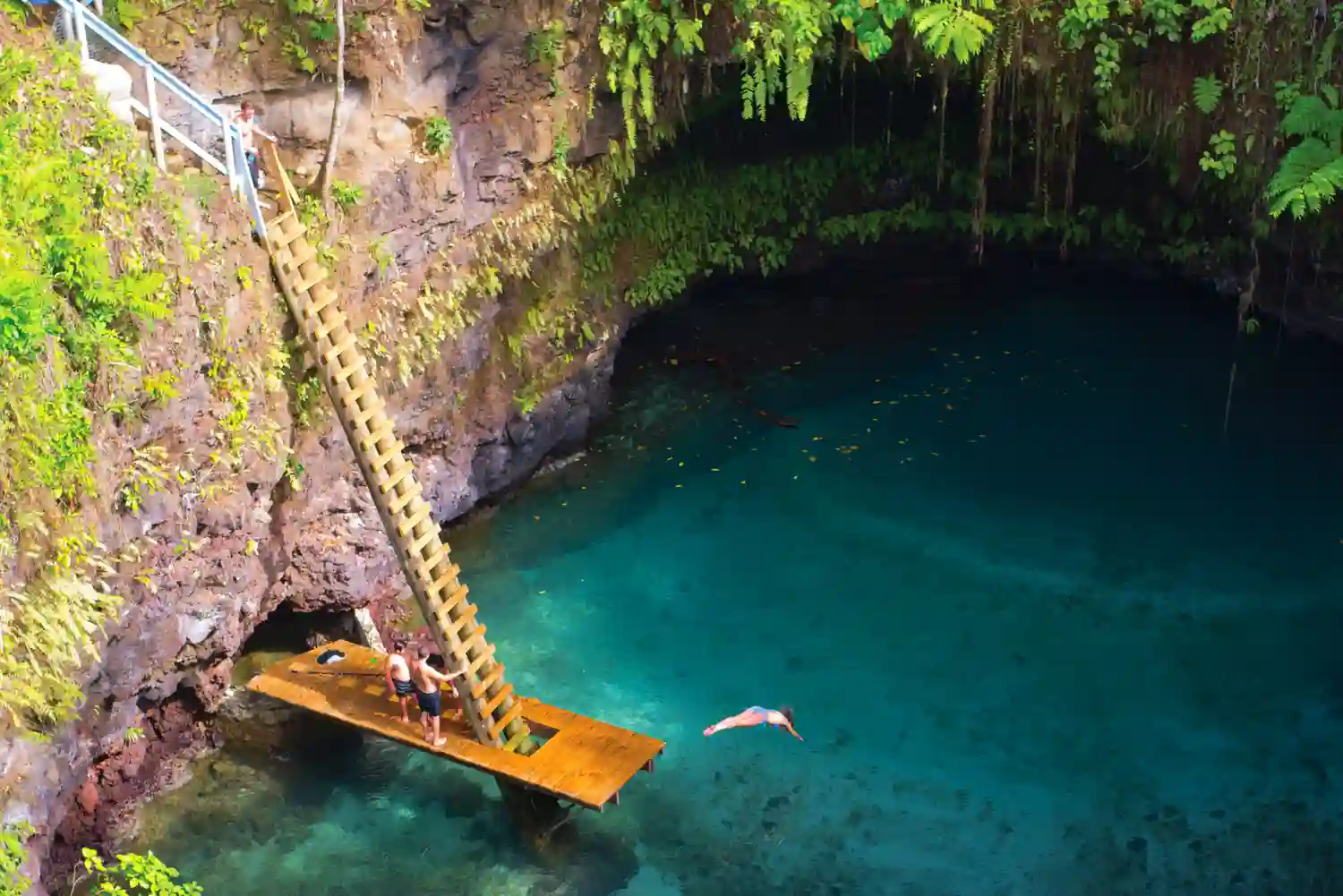 To Sua Ocean Trench