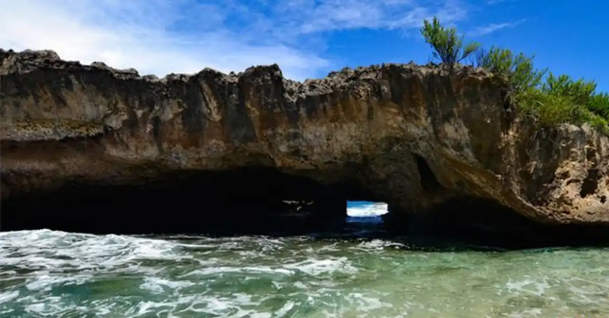 Cueva Las Golondrinas Isabela – The Hidden Beach Cave