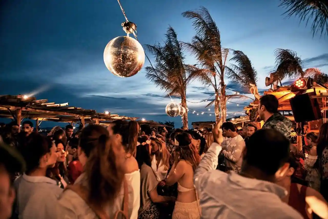Mykonos – Nightlife Meets Cycladic Beauty