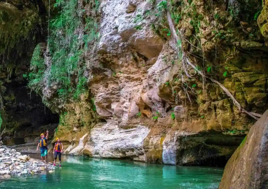 Puerto Ricos Underground Wonders