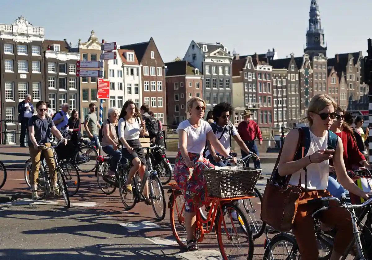 Cycle Together Along the Canals