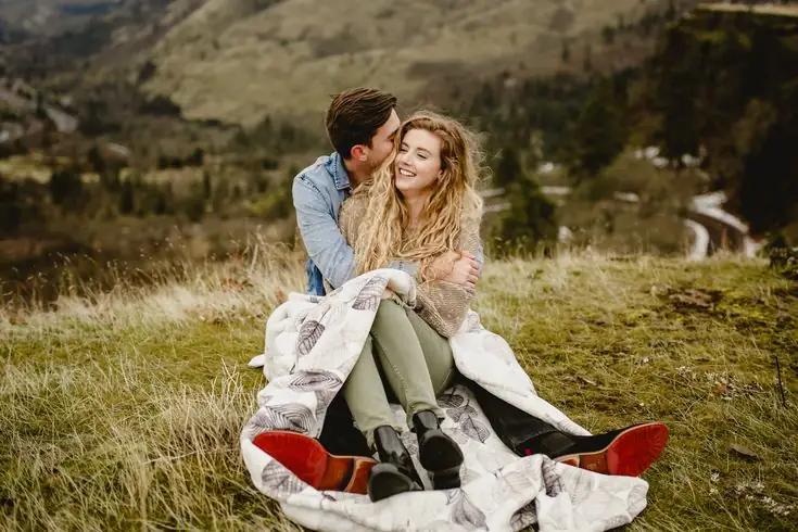 Hood River Oregon – Wine Country Columbia River Views