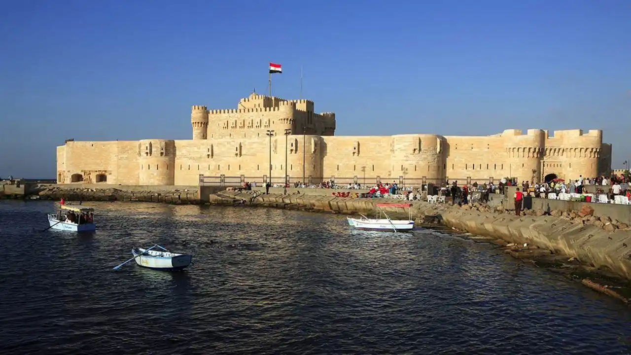 On land the highlight is the Citadel of Qaitbay or Fort Qaitbey