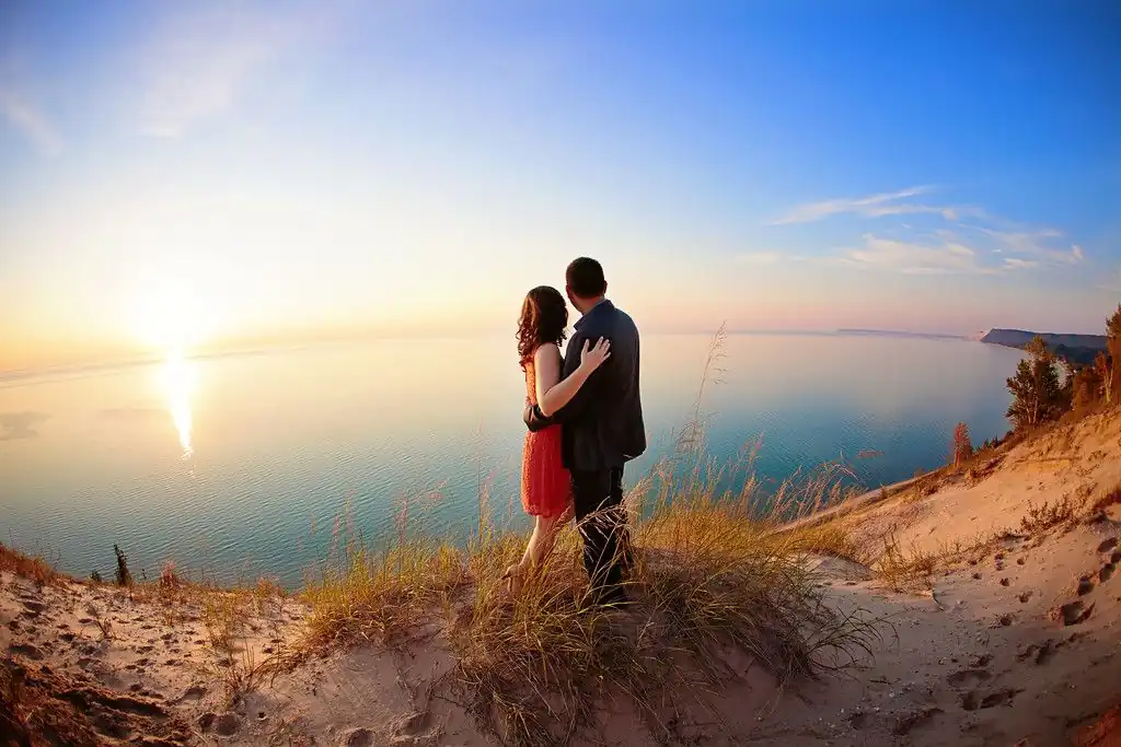 Saugatuck Michigan – Lake Michigan Sunsets Artistic Vibes