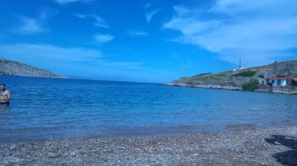 Daskalio Lavrio Coastline – Forgotten Mines and Sea Caves